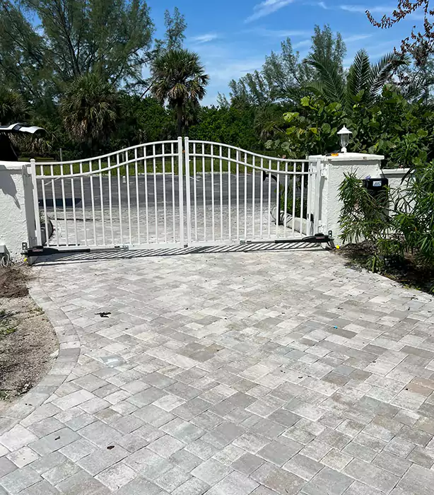 Chain Link Gate Repair Lauderhill